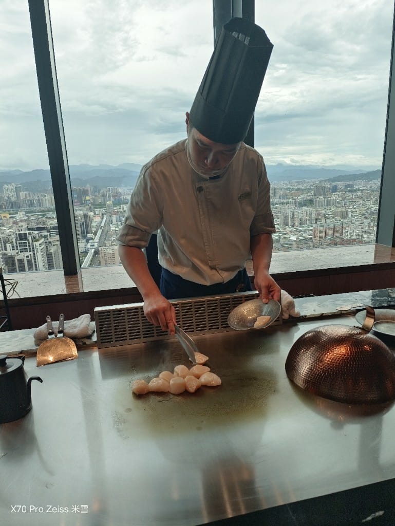 【新莊美食】旨醞鐵板料理,開箱新北最美拍高樓景觀鐵板燒🍻 - 第20張圖 【新莊美食】旨醞鐵板料理,開箱新北最美拍高樓景觀鐵板燒🍻