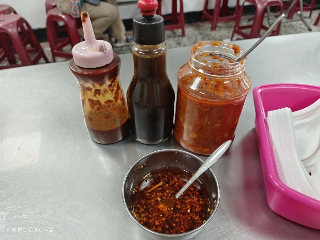 【新莊美食】中港蚵仔麵線,在地人念念不忘的麵線❤️ - 第8張圖 【新莊美食】中港蚵仔麵線,在地人念念不忘的麵線❤️