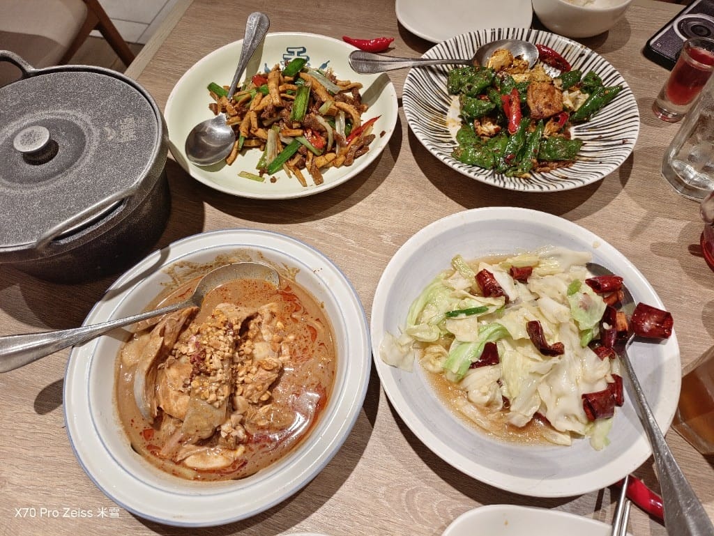 【新莊美食】開飯川食宏匯店,再訪白飯小偷愛店❤️ - 第16張圖 【新莊美食】開飯川食宏匯店,再訪白飯小偷愛店❤️