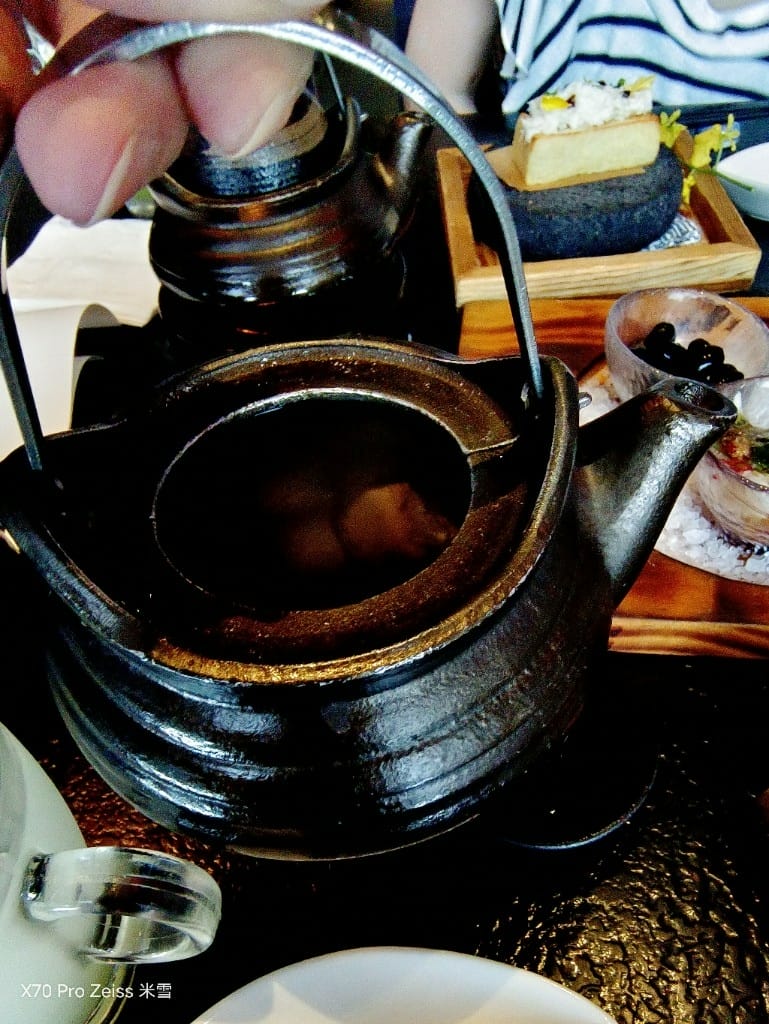 【板橋美食】藝奇日本料理岩板燒板橋麗寶店,和記憶中一樣雷的餐廳😅 - 第13張圖 【板橋美食】藝奇日本料理岩板燒板橋麗寶店,和記憶中一樣雷的餐廳😅