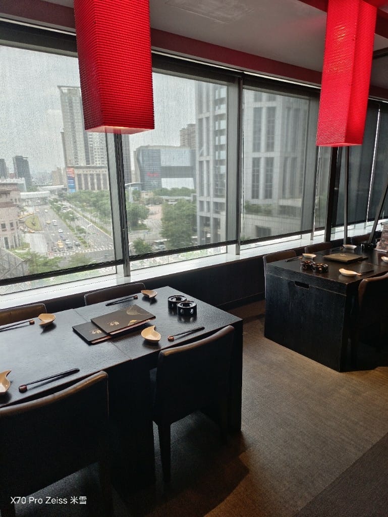 【板橋美食】藝奇日本料理岩板燒板橋麗寶店,和記憶中一樣雷的餐廳😅 - 第6張圖 【板橋美食】藝奇日本料理岩板燒板橋麗寶店,和記憶中一樣雷的餐廳😅
