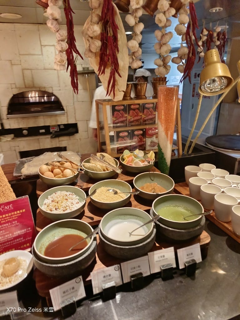 【台北吃到飽】香格里拉遠企CAFE12訪，蒙古大漠美食買一送一❤️