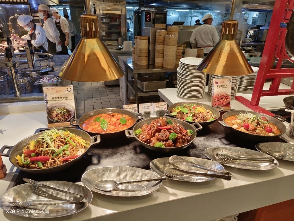 【台北吃到飽】香格里拉遠企CAFE12訪，蒙古大漠美食買一送一❤️