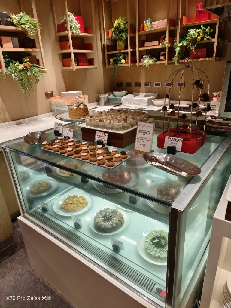 【台北吃到飽】香格里拉遠企CAFE12訪，蒙古大漠美食買一送一❤️