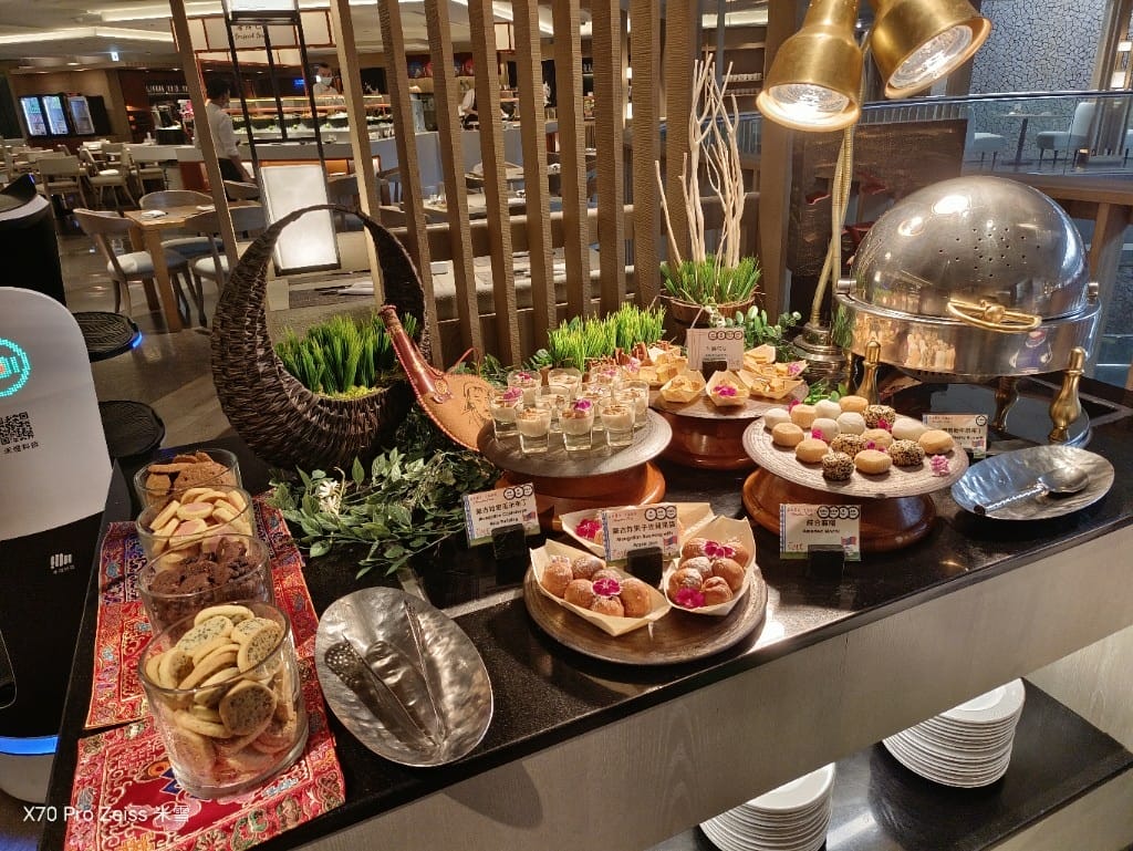 【台北吃到飽】香格里拉遠企CAFE12訪，蒙古大漠美食買一送一❤️