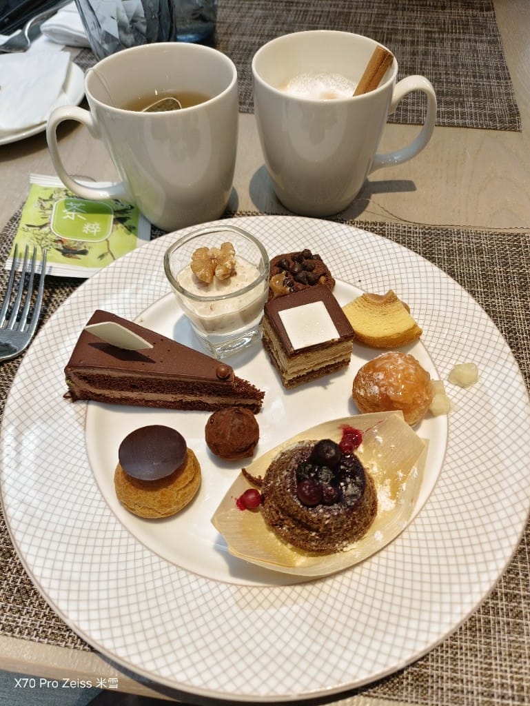 【台北吃到飽】香格里拉遠企CAFE12訪，蒙古大漠美食買一送一❤️