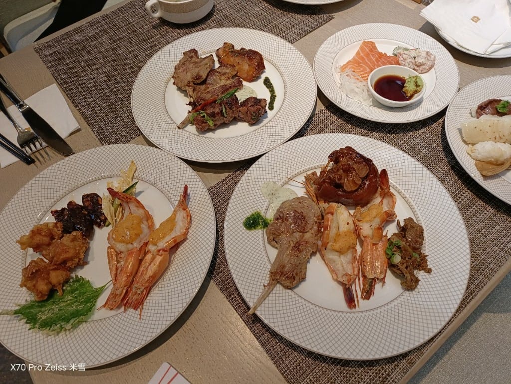 【台北吃到飽】香格里拉遠企CAFE12訪，蒙古大漠美食買一送一❤️