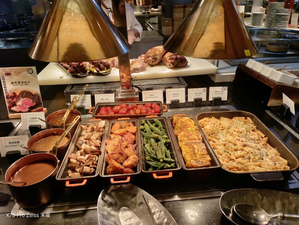 【台北吃到飽】香格里拉遠企CAFE12訪，蒙古大漠美食買一送一❤️
