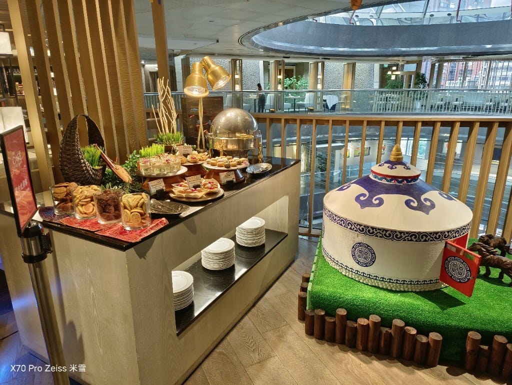 【台北吃到飽】香格里拉遠企CAFE12訪，蒙古大漠美食買一送一❤️