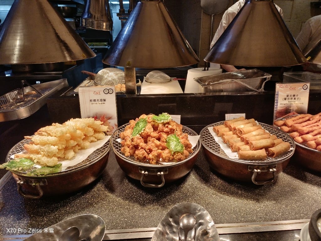 【台北吃到飽】香格里拉遠企CAFE12訪，蒙古大漠美食買一送一❤️
