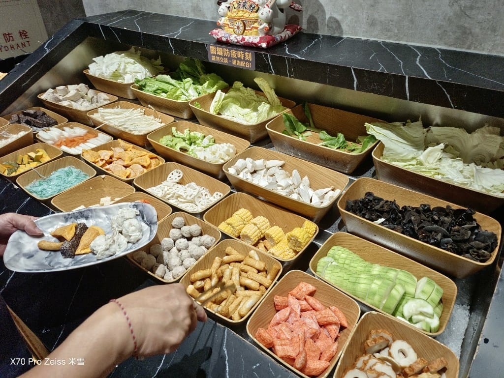 【新莊吃到飽】築間幸福鍋物新莊中悅廣場店7訪，平價好吃的鍋物吃到飽！