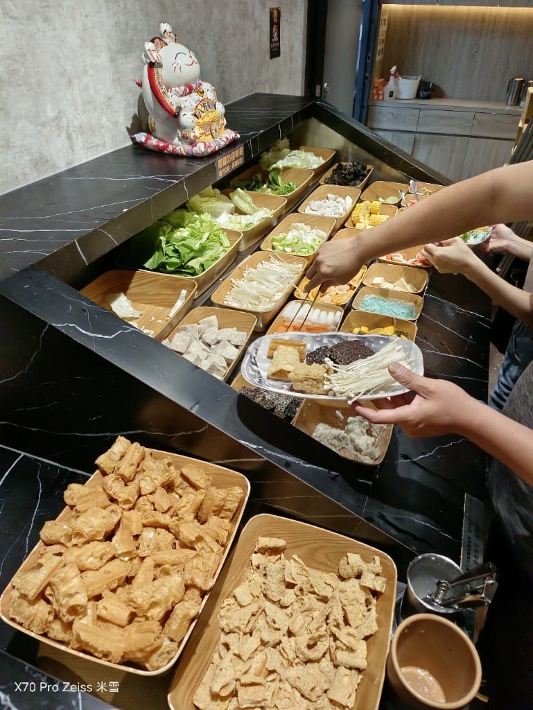 【新莊吃到飽】築間幸福鍋物新莊中悅廣場店7訪，平價好吃的鍋物吃到飽！