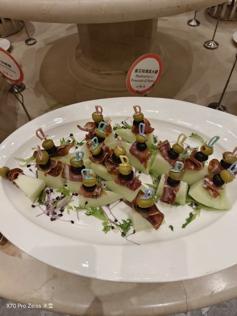 【桃園吃到飽】尊爵大飯店四季咖啡廳,全台CP值最高Buffet ,假日午餐只要$890就有干貝、菲力和牛小排自由❤️ - 第33張圖 【桃園吃到飽】尊爵大飯店四季咖啡廳,全台CP值最高Buffet ,假日午餐只要$890就有干貝、菲力和牛小排自由❤️