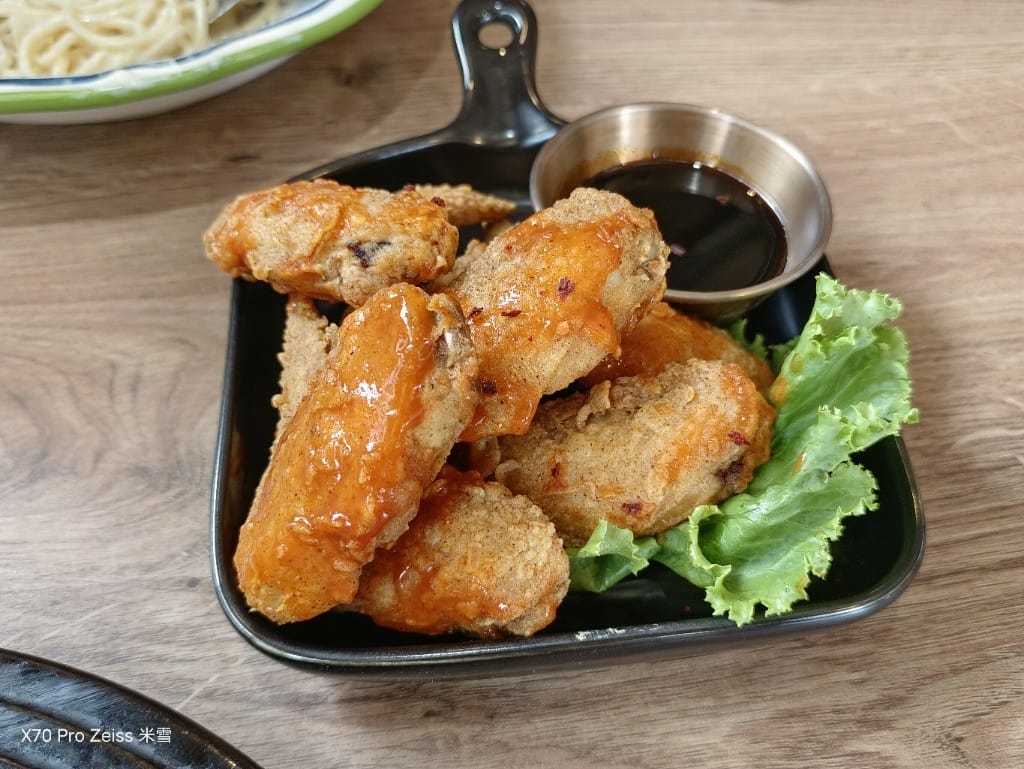 【板橋美食】蓋子美式餐廳，太美味的花生熔岩菠蘿漢堡❤️
