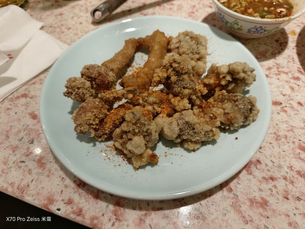【新北吃到飽】小福利火鍋會所中和環球店，食材棒棒環境也好的麻辣鍋吃到飽❤️