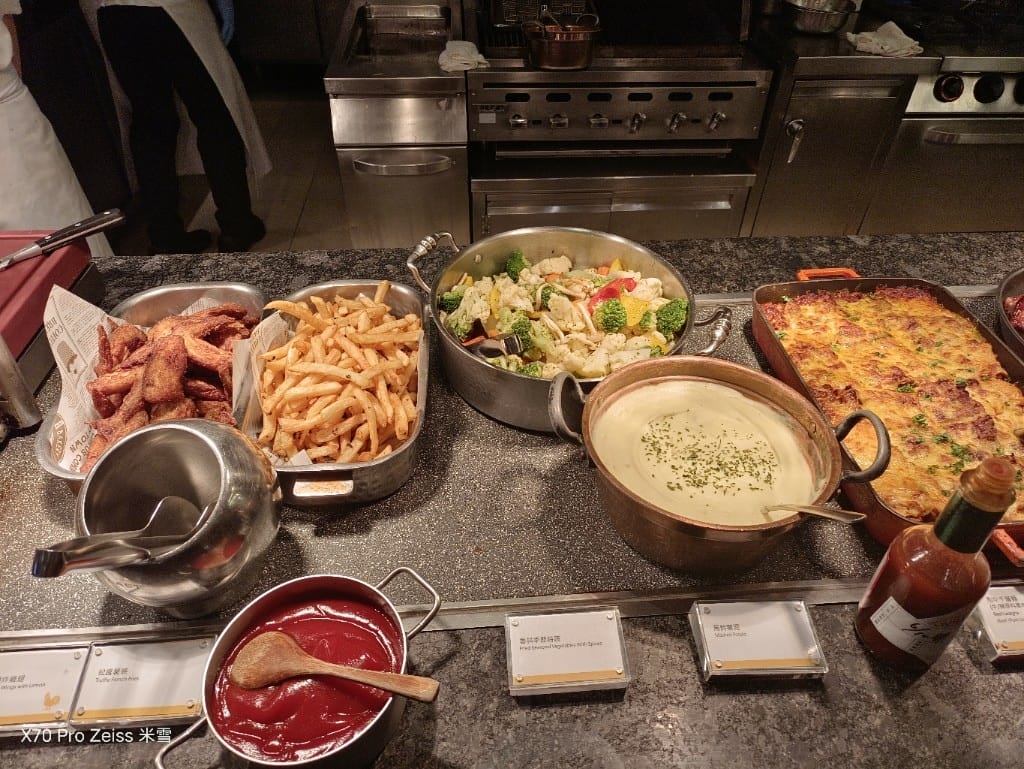 【台北吃到飽】十二廚台北喜來登大飯店27訪，澎湖現流海鮮美食開跑😎