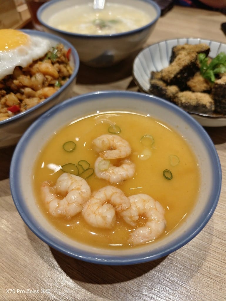 【新莊美食】忠青商行新莊宏匯店，再訪有著台北第一好吃的蝦仁飯❤️
