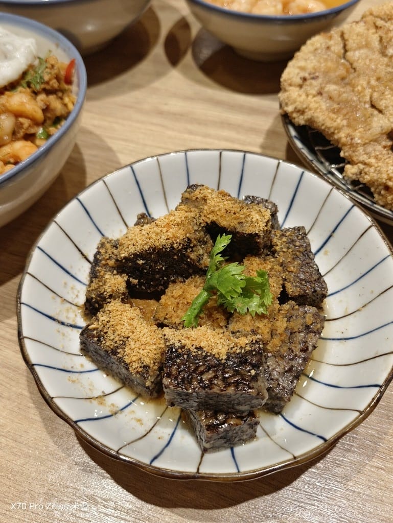 【新莊美食】忠青商行新莊宏匯店，再訪有著台北第一好吃的蝦仁飯❤️