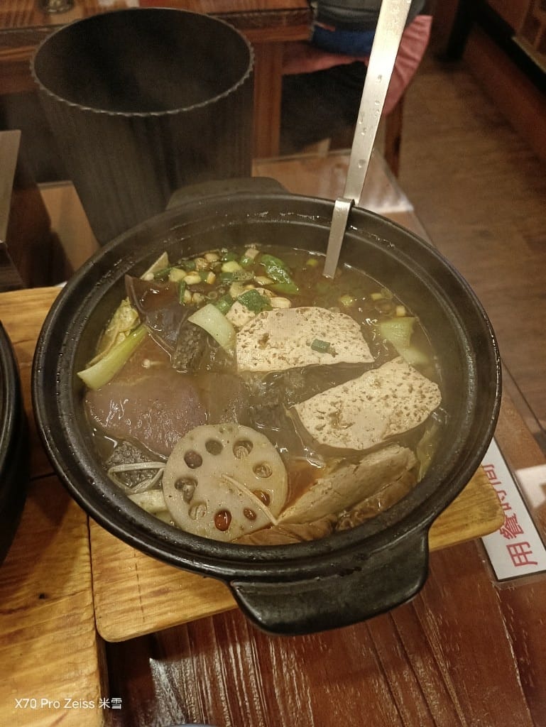 【新莊美食】雲鼎阿二麻辣食堂幸福店，一個人就能享用的美味麻辣鍋❤️