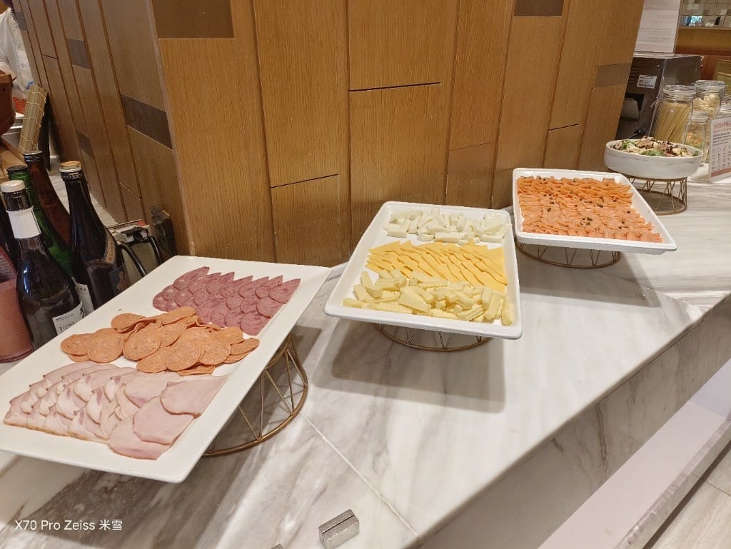 【台北吃到飽】敘日全日餐廳台北六福萬怡酒店，生蠔、干貝、松葉