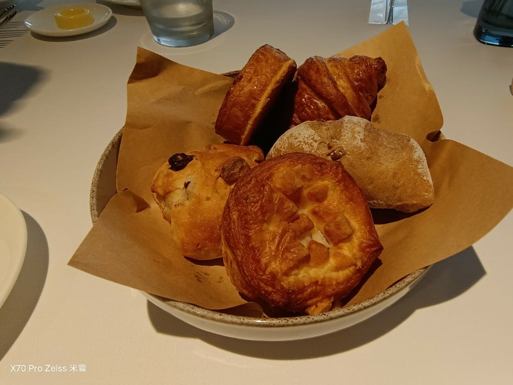【台北美食】台北君悅酒店BelAir寶艾西餐廳，再訪台北最夢幻約會場所回味威靈頓牛排❤️