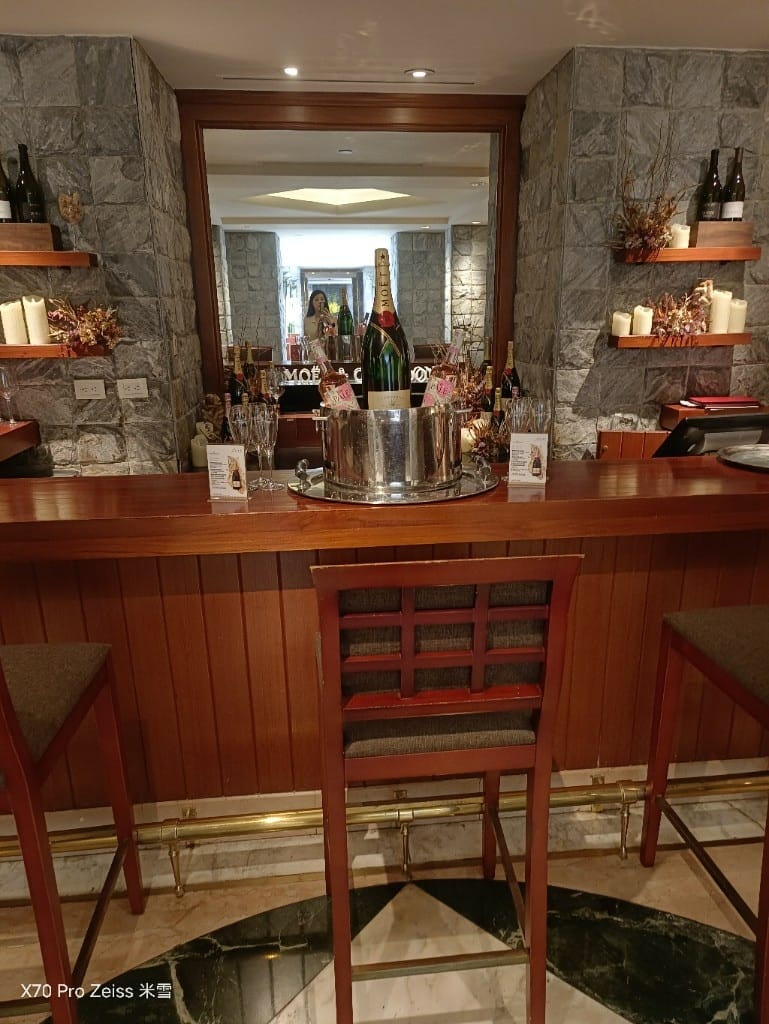 【台北美食】台北君悅酒店BelAir寶艾西餐廳，再訪台北最夢幻約會場所回味威靈頓牛排❤️