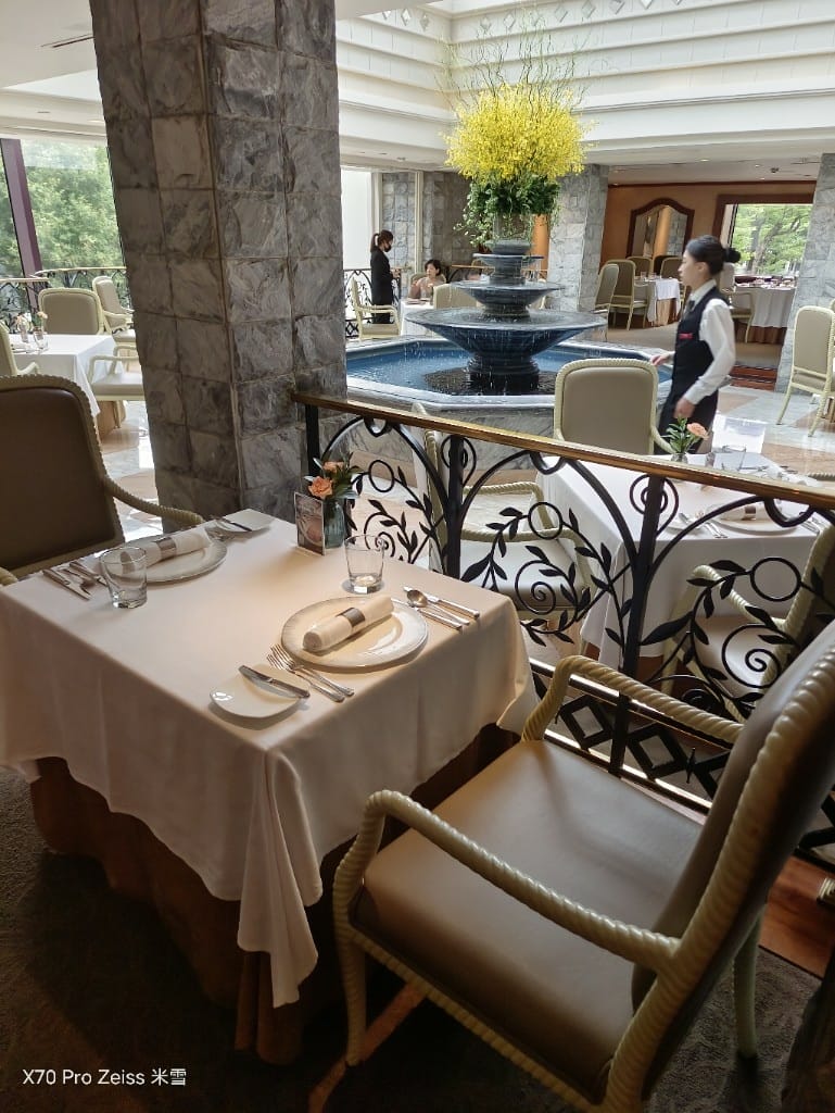【台北美食】台北君悅酒店BelAir寶艾西餐廳，再訪台北最夢幻約會場所回味威靈頓牛排❤️