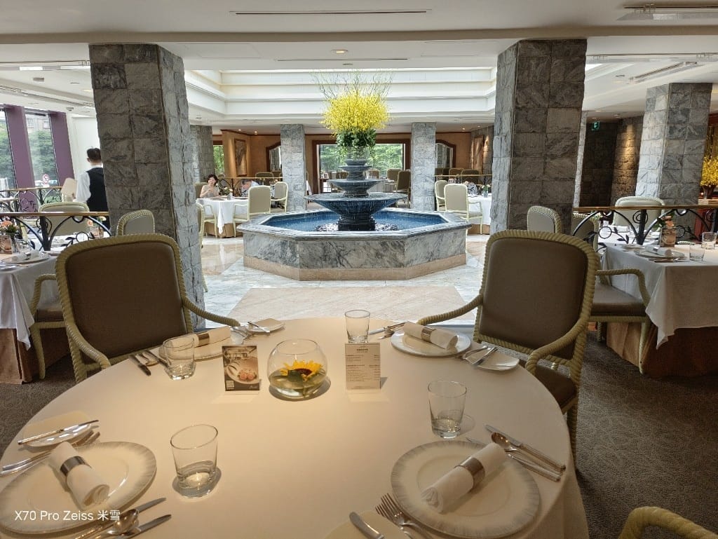 【台北美食】台北君悅酒店BelAir寶艾西餐廳，再訪台北最夢幻約會場所回味威靈頓牛排❤️