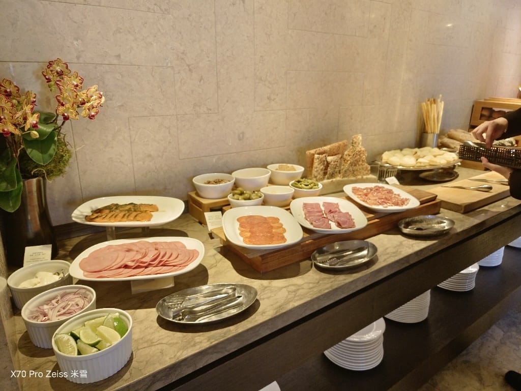 【台北美食】台北君悅酒店凱菲屋Café早餐 VS 嘉賓軒早餐