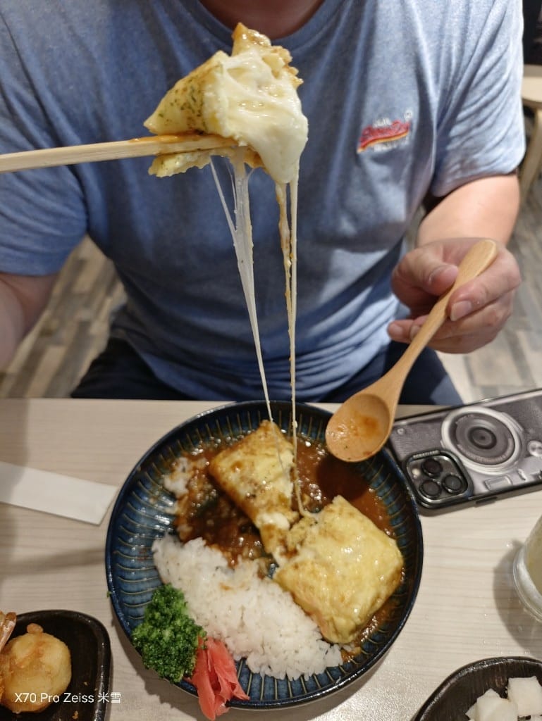 【新莊美食】喜歡咖哩-炸物本舖，有好吃炸物的咖哩店🍻