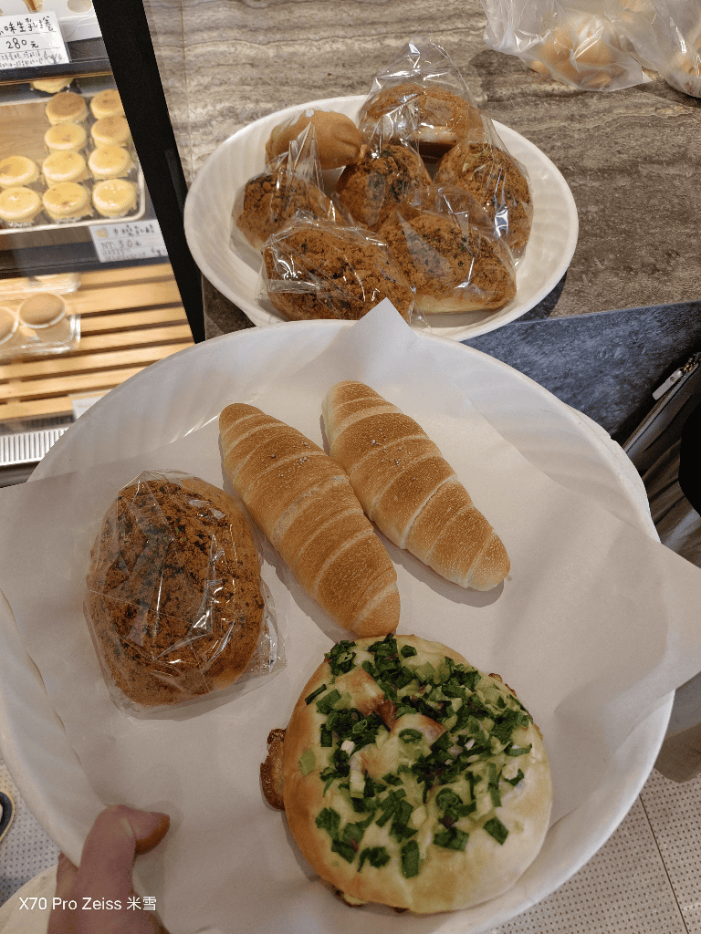 【林口美食】彼得潘烘焙坊,充滿兒時回憶的肉鬆麵包❤️ - 第7張圖 【林口美食】彼得潘烘焙坊,充滿兒時回憶的肉鬆麵包❤️