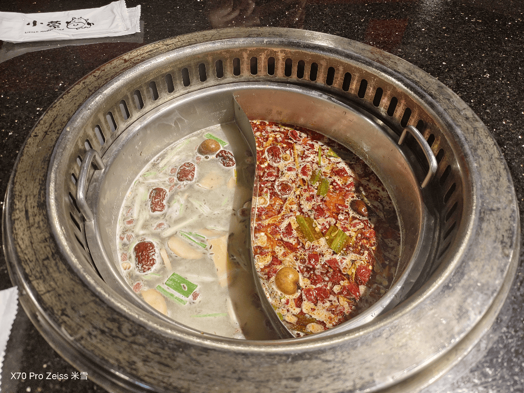 【台北吃到飽】小蒙牛頂級麻辣養生鍋西門店開箱❤️ - 第3張圖 【台北吃到飽】小蒙牛頂級麻辣養生鍋西門店開箱❤️