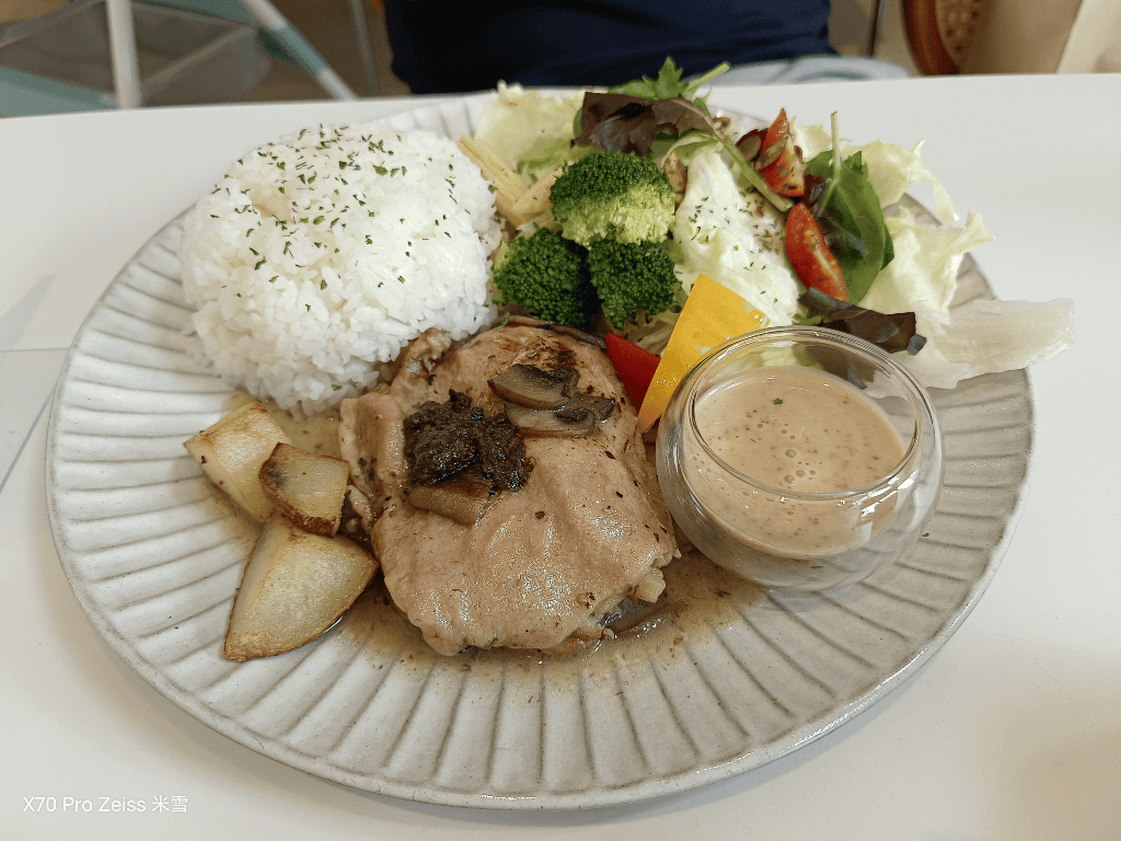 【桃園美食】NICE to MEET U NEWBORN & CAFE’ 寶寶友善咖啡廳 桃園店