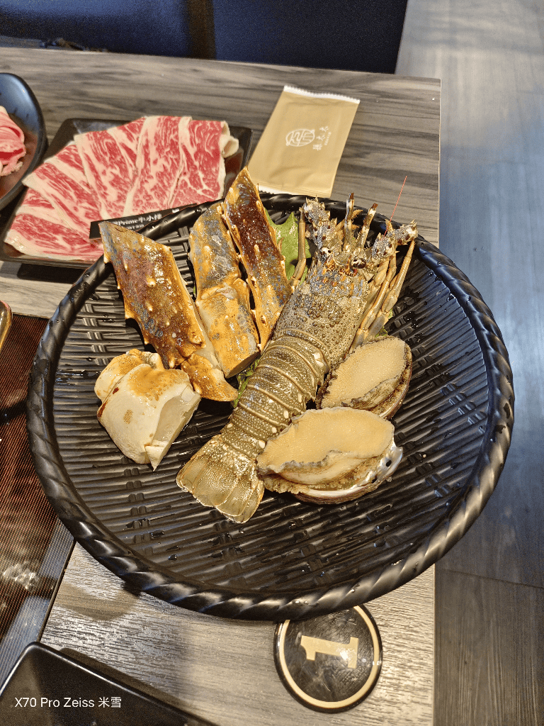 【台北吃到飽】孫太太嚴選超市火鍋台北民族店，帝王蟹、A5和牛、龍蝦、櫻桃吃到飽❤️