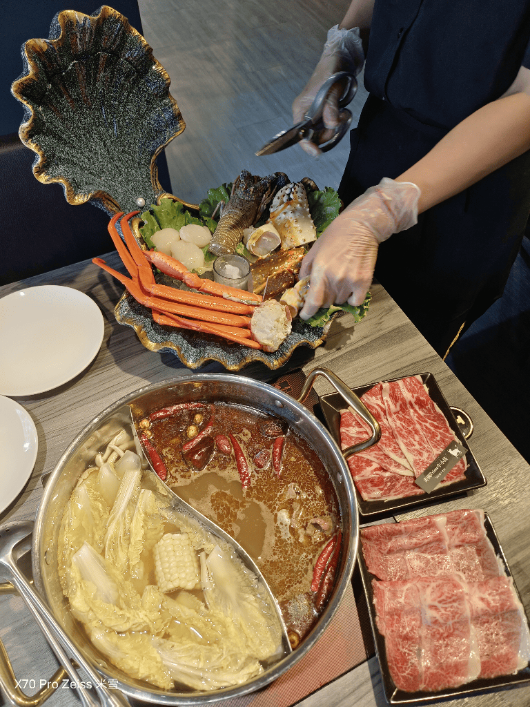 【台北吃到飽】孫太太嚴選超市火鍋台北民族店，帝王蟹、A5和牛、龍蝦、櫻桃吃到飽❤️