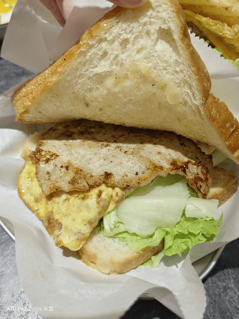 【新莊美食】早自己中華店，可以吃到晚餐的早餐店