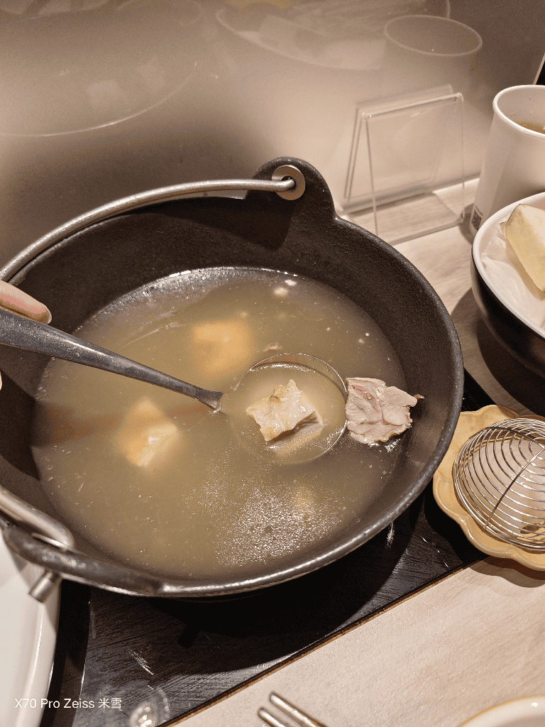 雞湯大叔新莊店，來試試湯控必吃的火鍋