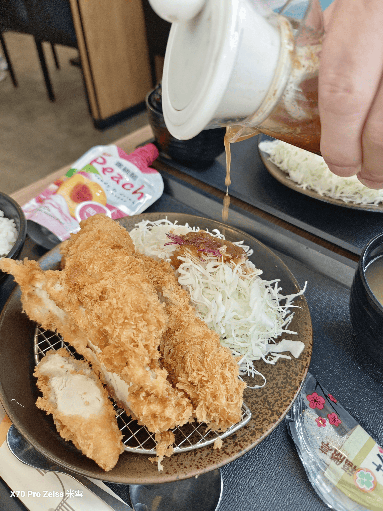 ［新莊美食］福勝亭幸福店，買一送一吃起來❤️
