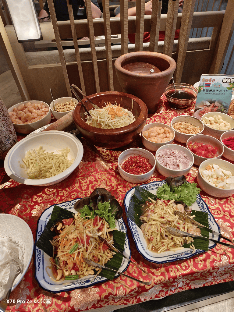 【台北吃到飽】香格里拉遠企CAFE13訪，泰饗曼谷美食買一送一❤️