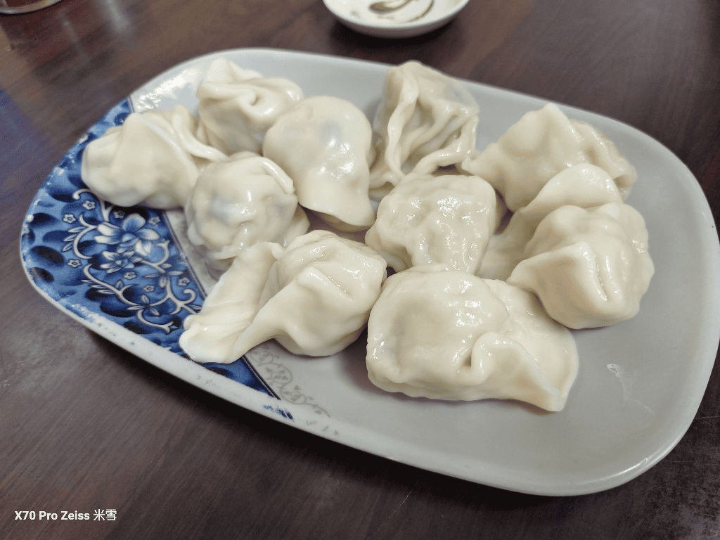 【新莊美食】旺旺餃子館，便宜好吃的餃子館
