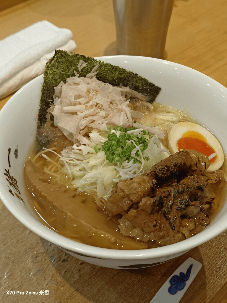 【日本京都美食】麵屋豬一,連續榮獲米其林必比登推薦的魚介系拉麵開箱😸 - 第9張圖 【日本京都美食】麵屋豬一,連續榮獲米其林必比登推薦的魚介系拉麵開箱😸