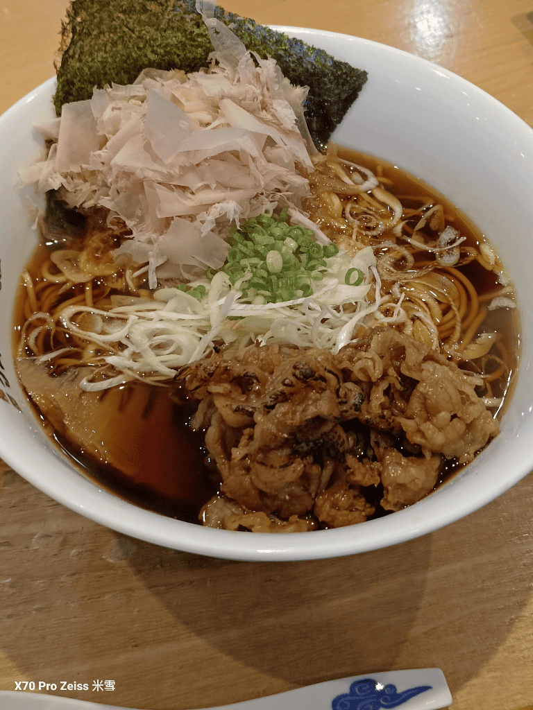 【日本京都美食】麵屋豬一,連續榮獲米其林必比登推薦的魚介系拉麵開箱😸 - 第10張圖 【日本京都美食】麵屋豬一,連續榮獲米其林必比登推薦的魚介系拉麵開箱😸