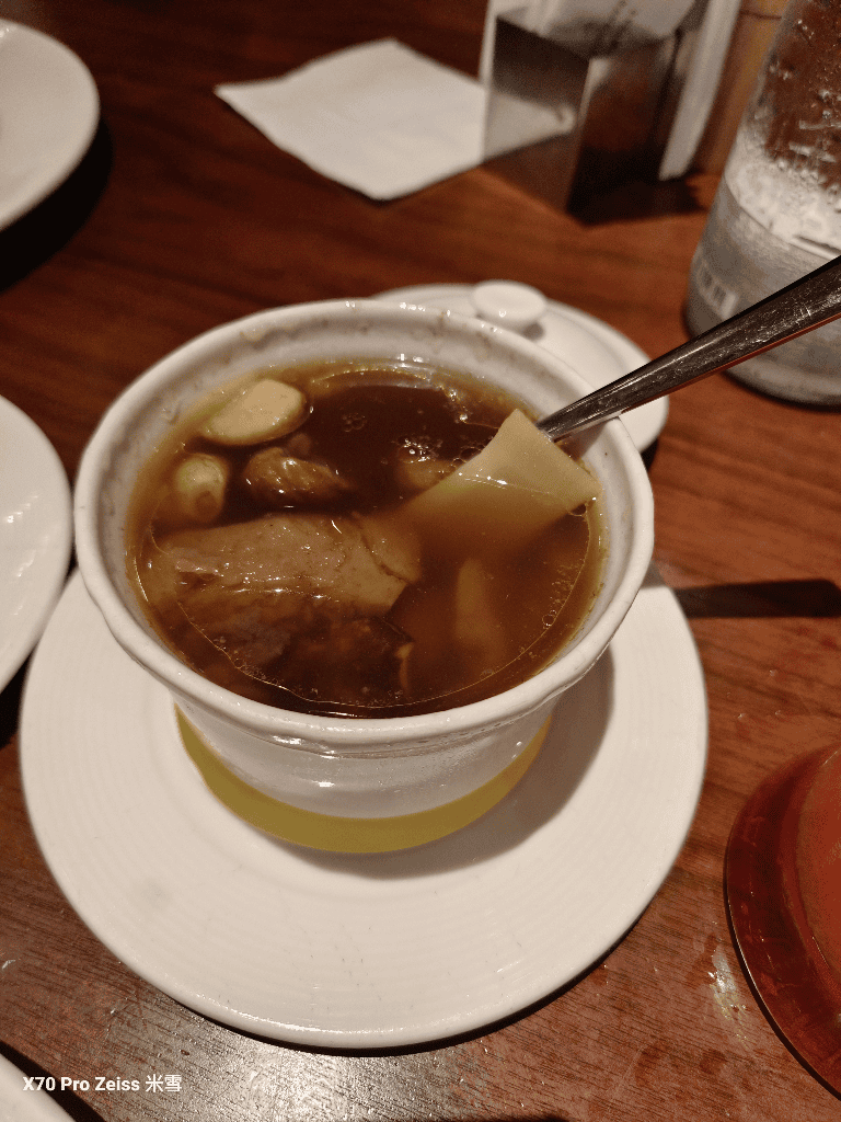 【台北吃到飽】台北君悅酒店凱菲屋Café，海陸大餐新主題開箱！
