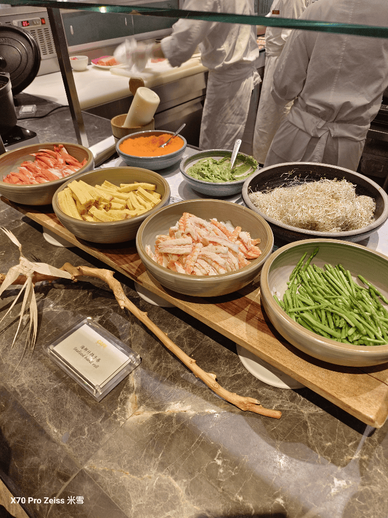 【台北吃到飽】台北君悅酒店凱菲屋Café，海陸大餐新主題開箱！