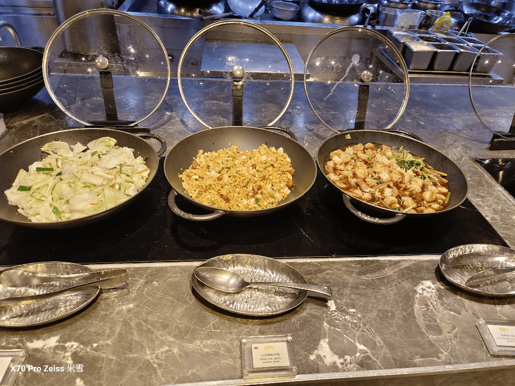 【台北吃到飽】台北君悅酒店凱菲屋Café，海陸大餐新主題開箱！