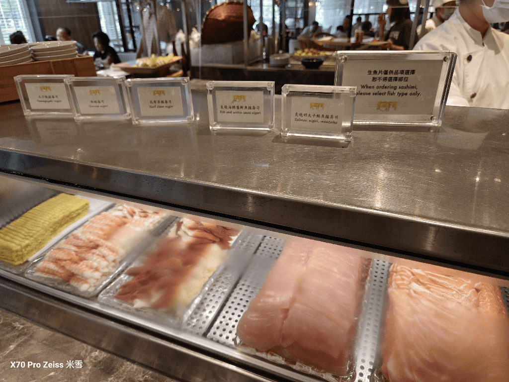 【台北吃到飽】台北君悅酒店凱菲屋Café，海陸大餐新主題開箱！