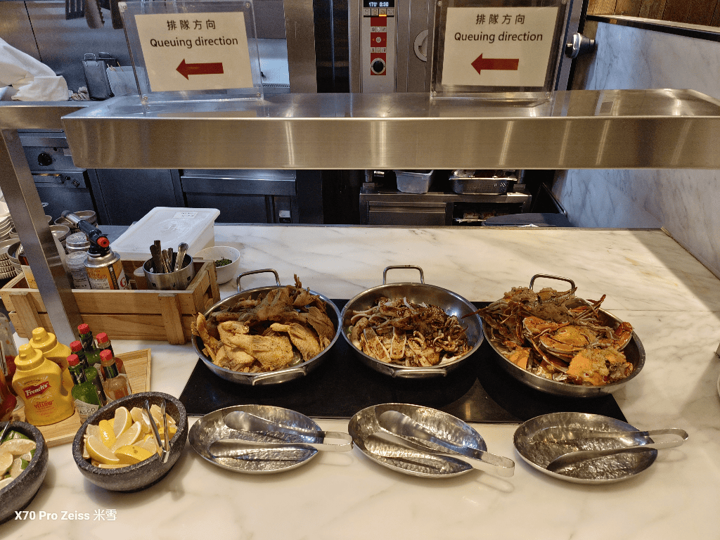 【台北吃到飽】台北君悅酒店凱菲屋Café，海陸大餐新主題開箱！