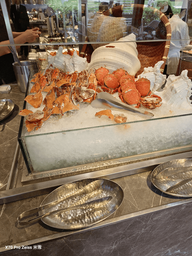 【台北吃到飽】台北君悅酒店凱菲屋Café，海陸大餐新主題開箱！