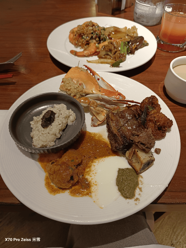 【台北吃到飽】台北君悅酒店凱菲屋Café，海陸大餐新主題開箱！