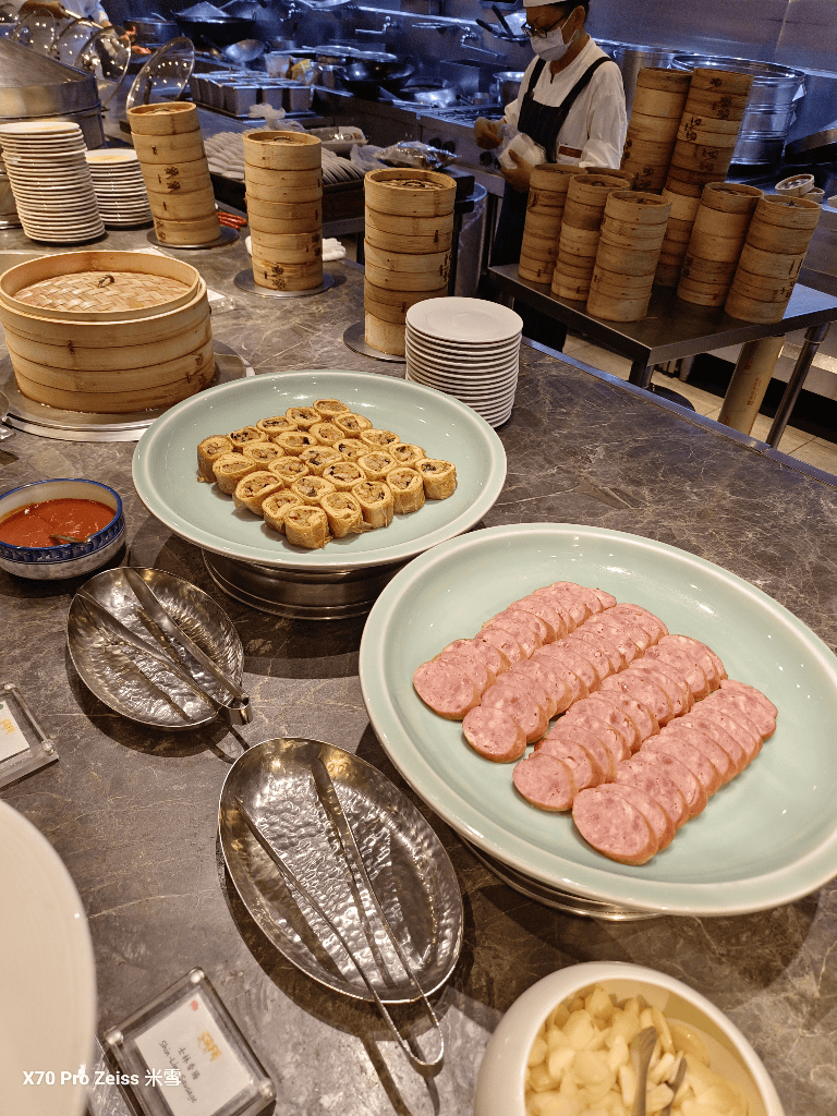 【台北吃到飽】台北君悅酒店凱菲屋Café，海陸大餐新主題開箱！